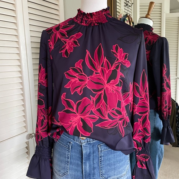 Misa Los Angeles Tops - Miss Los Angeles flowy mock neck top XS